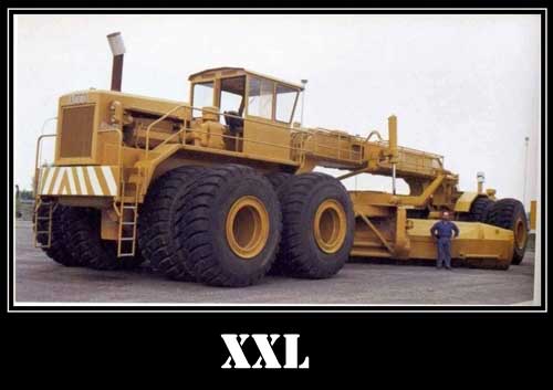 XXL трактор огромный размер фото
